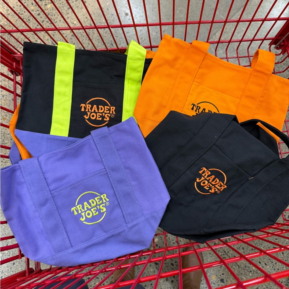 Trader Joe's Trick or Treat Tote Bags Set (4)
